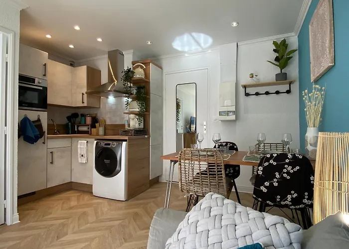 Cosy Deux Pièces Coeur De Avec Parking Privé