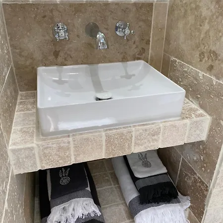 Cosy Deux Pieces Coeur De Avec Parking Prive * كابورغ